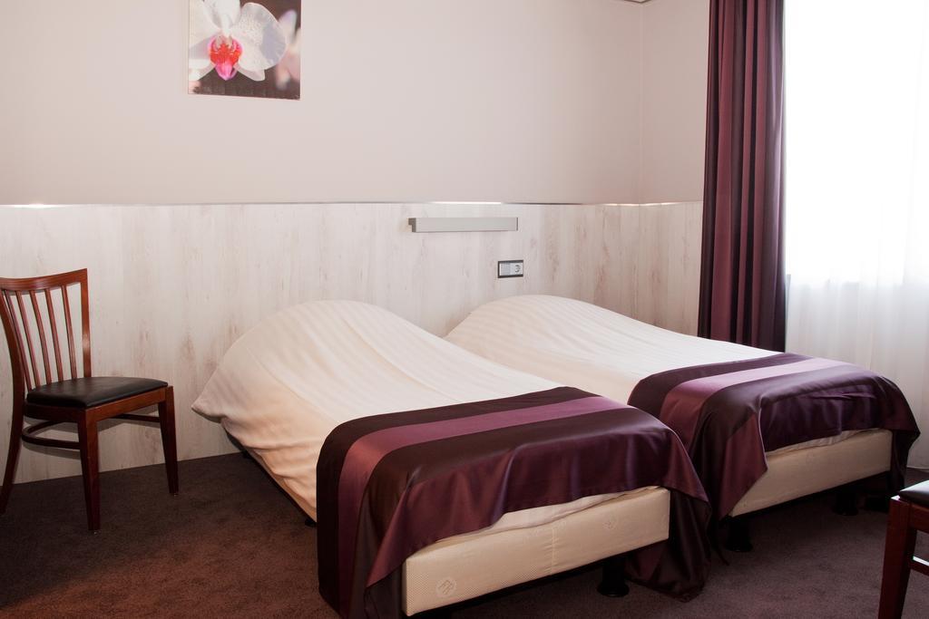 Hotel Brabant 힐바렌빅 외부 사진