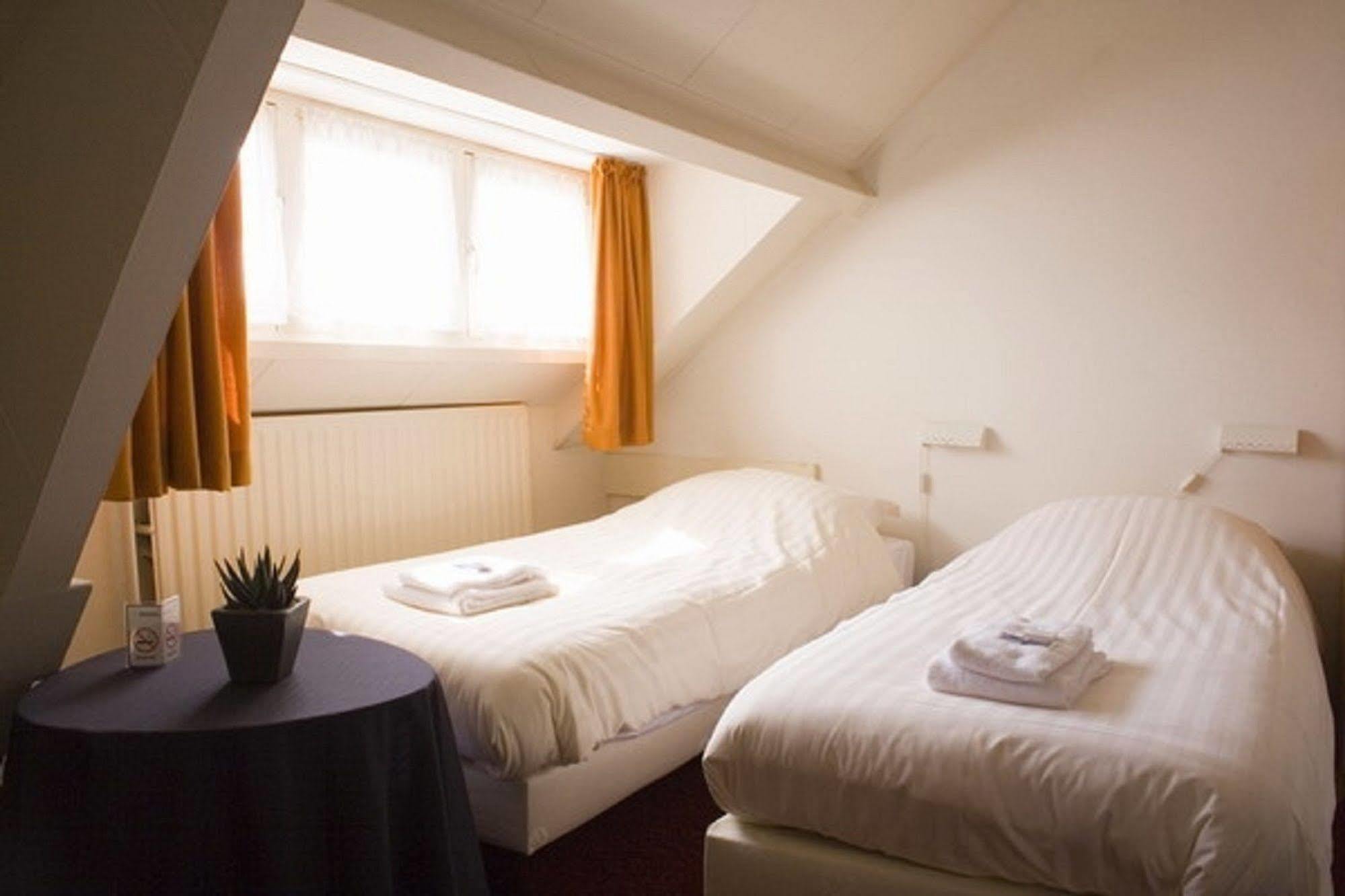 Hotel Brabant 힐바렌빅 외부 사진